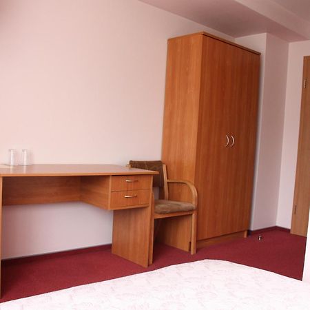 Hotel Madona Ngoại thất bức ảnh