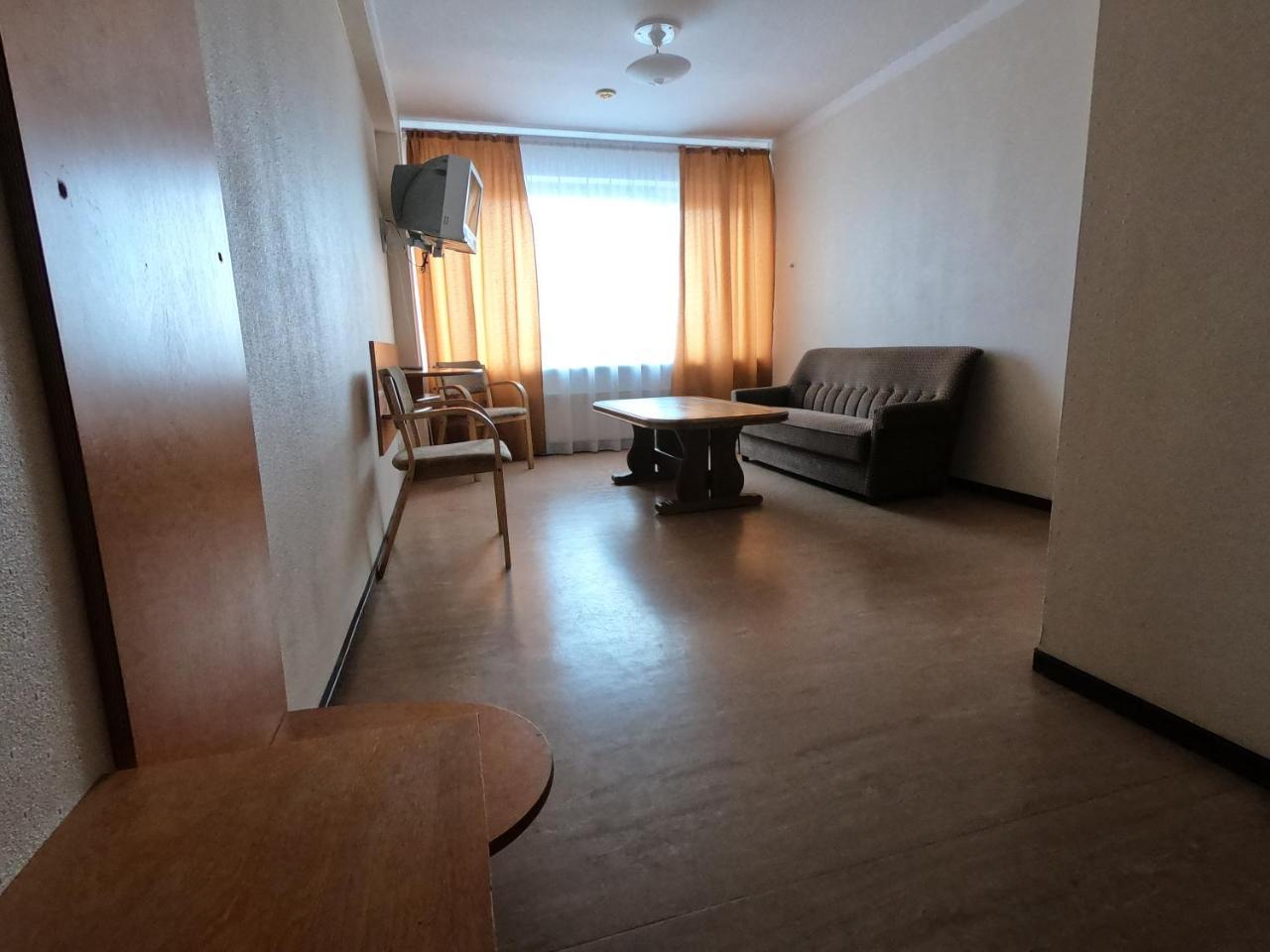 Hotel Madona Ngoại thất bức ảnh