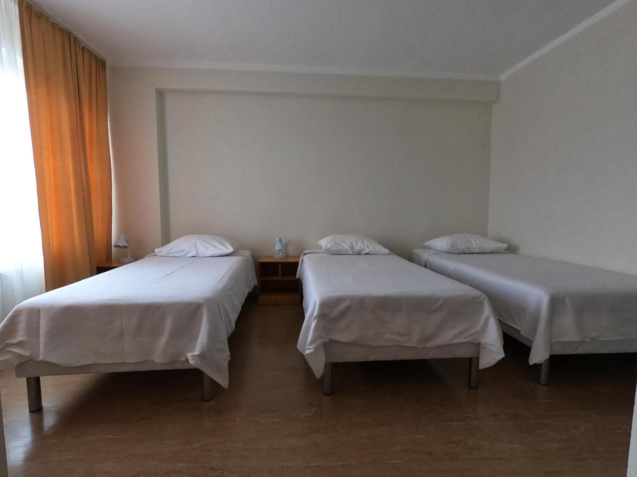Hotel Madona Ngoại thất bức ảnh