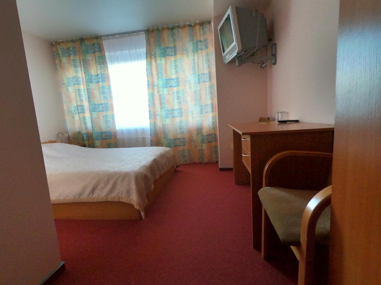 Hotel Madona Ngoại thất bức ảnh