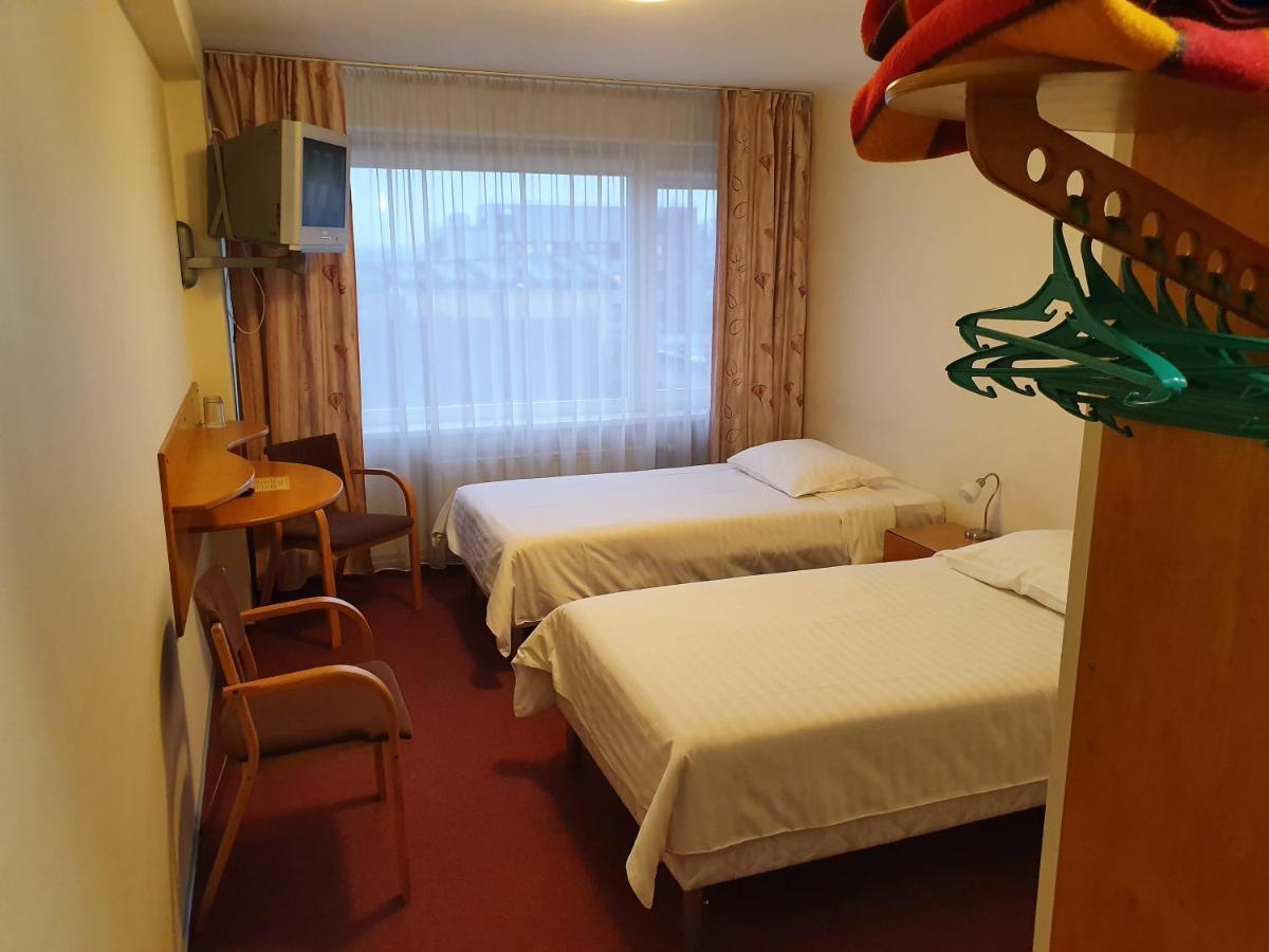 Hotel Madona Ngoại thất bức ảnh